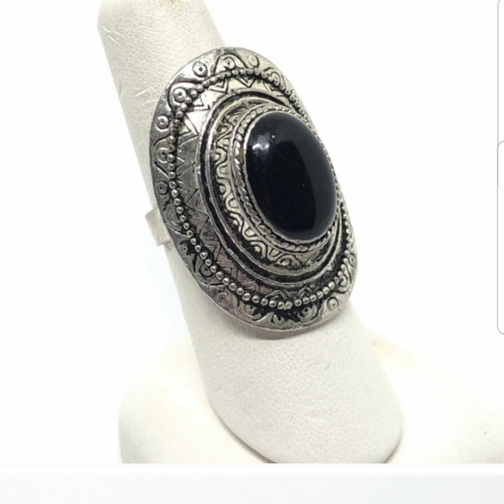 Statement Ring - Picture 2 of 4